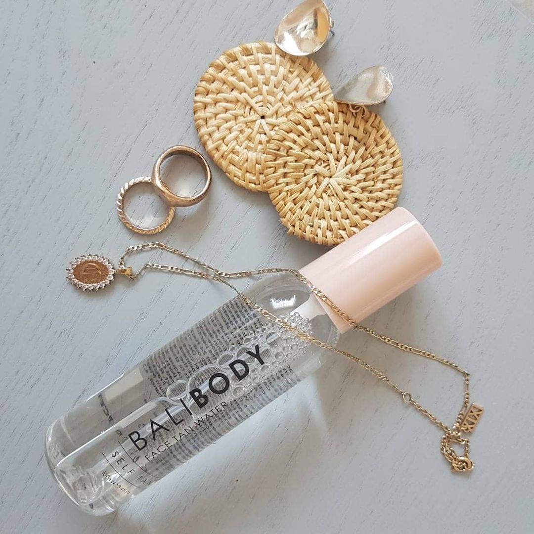 FACE TAN WATER