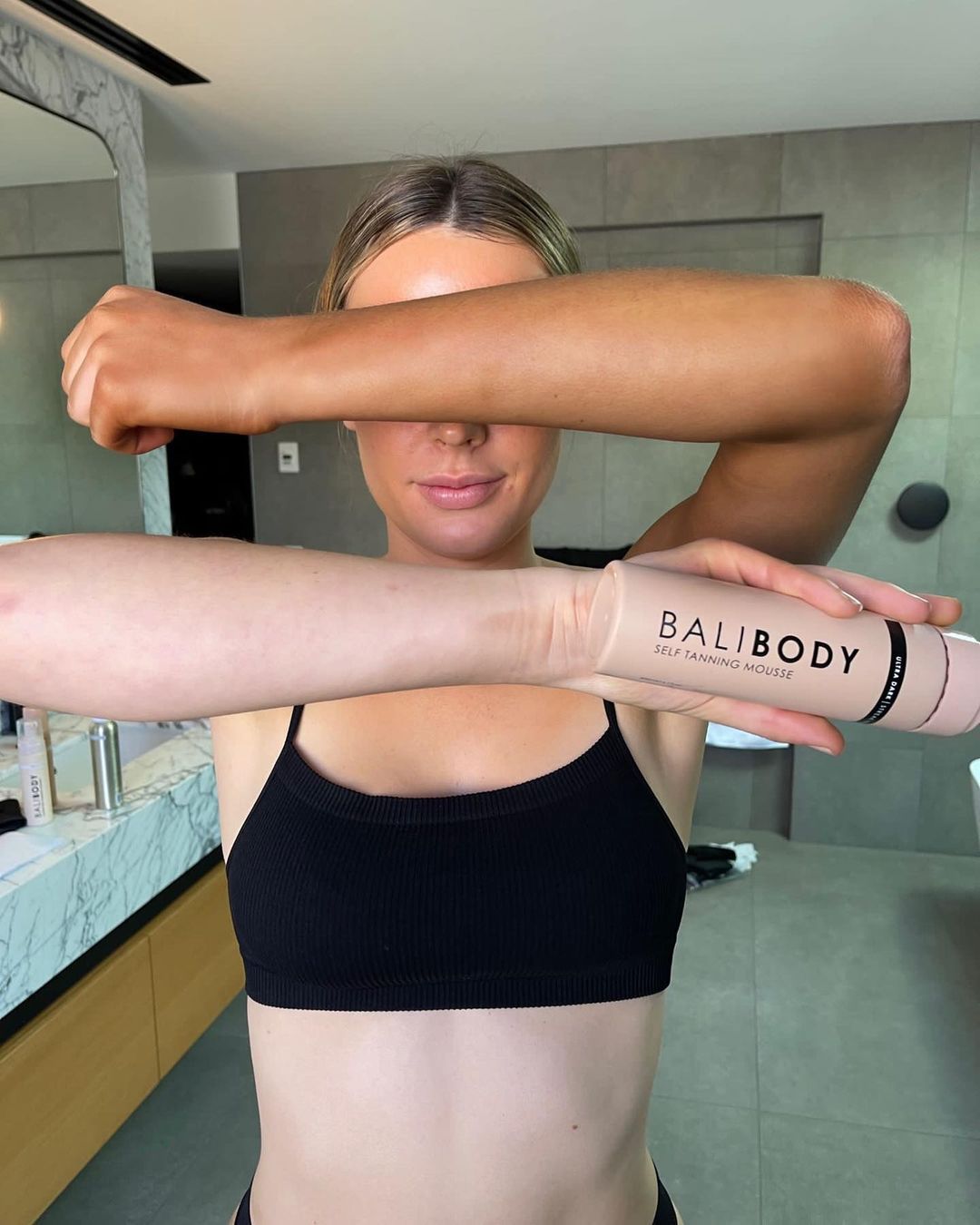 SELF TANNING MOUSSE - ULTRA DARK